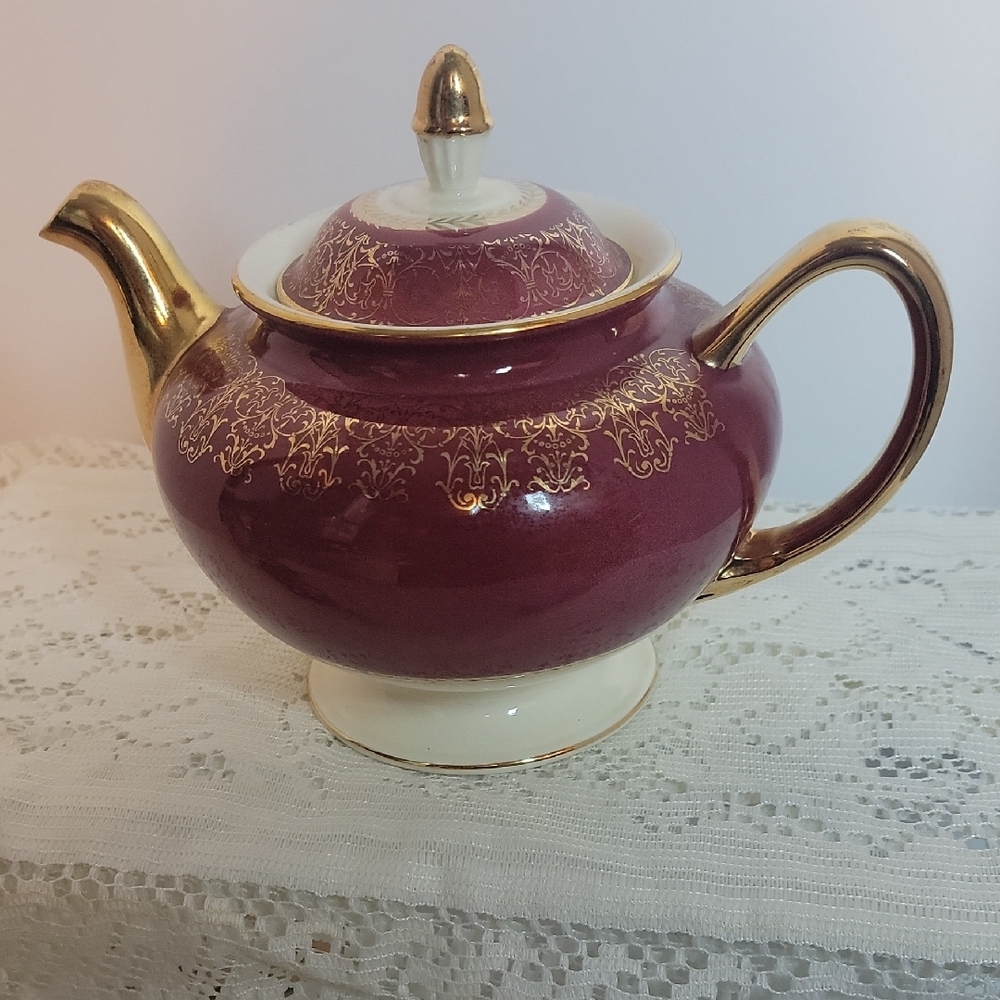 Vintage Homer Laughlin Red, White and Gold Plate Tea Pot
